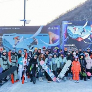 滑雪市场加速增长，消费趋势重塑冰雪经济