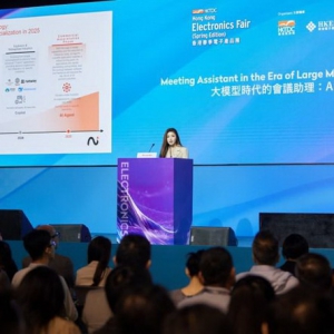 AI场景落地新范式：耳机战略撬动全球市场