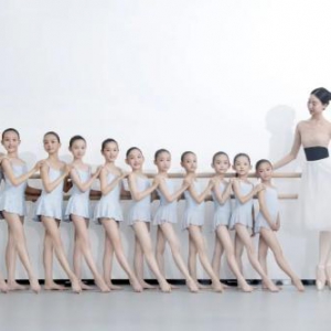 杭州芭蕾艺术教育基地开幕助力青少年培养