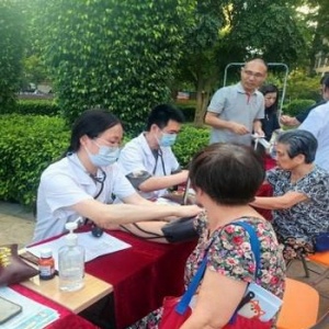 健康守护 金融“榕”情 富德生命人寿福建分公司开展“健康+宣教”走进社区宣传活动