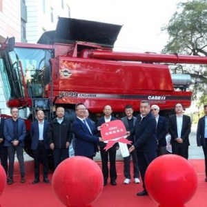 校企合作助力农机人才培养 先进设备升级教学实践