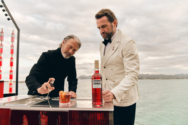 Mads Mikkelsen unveils his Negroni twist at Campari’s Hyde Beach event during the 78th Cannes Film Festival, May 17, 2025.