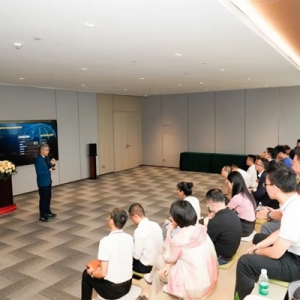 AI驱动企业数字化创新与并购式创业沙龙成功举办