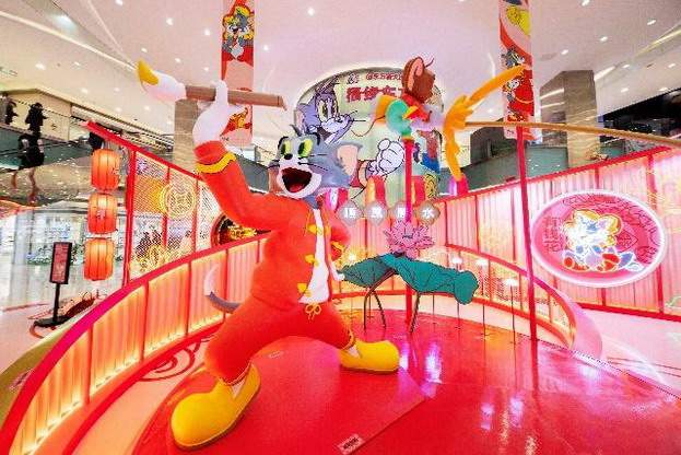 猫和老鼠人偶现身东方新天地跨年派对，新春活动持续至元宵