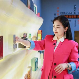 湖南女企业家易子寒跨界创新 打造影业生物双引擎商业模式