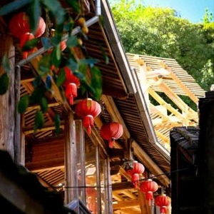 中国人寿鼓楼支公司邀客户体验晒秋古村之旅